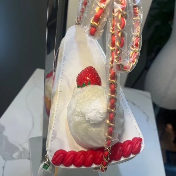 Betsey Johnson Shortcake Purse Kitsch NWT - Picture 8 of 16